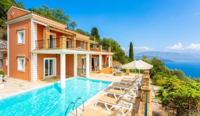 Villa Emilios - Three Bedroom Villa, Sleeps 6