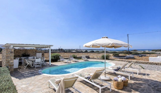 Villa Glyfada, 100m From the Beach