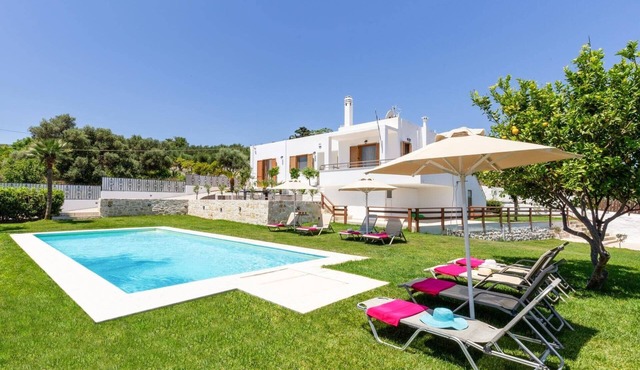 Villa Kostas Maria by Villa Plus