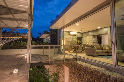 Villa Los Laureles III, Private Pool, Nature Trails, Beaches