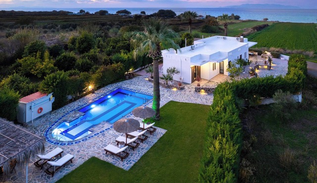 Villa Palmeras with private pool