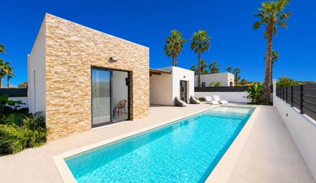 Villa Salty Sun 6 - Two Bedroom Villa, Sleeps 4
