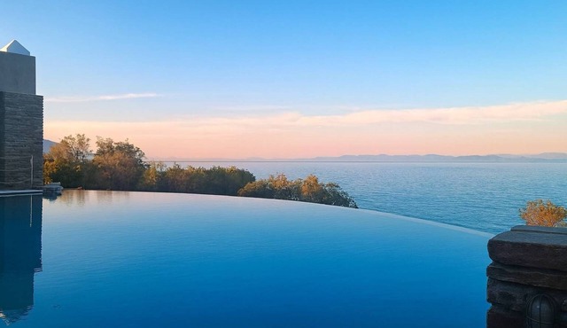 Villa Scorpio - Infinity Pool, Endless Blue Escape