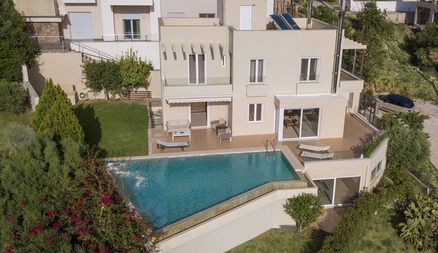 VILLA SERENITY