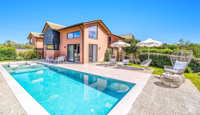 Villa Wind by Villa Plus