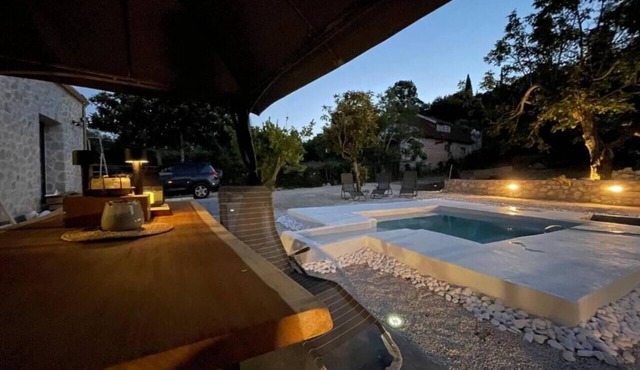 Villa with pool in Pelekas near the beach