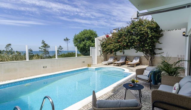 Villa with Private Pool & Sea View