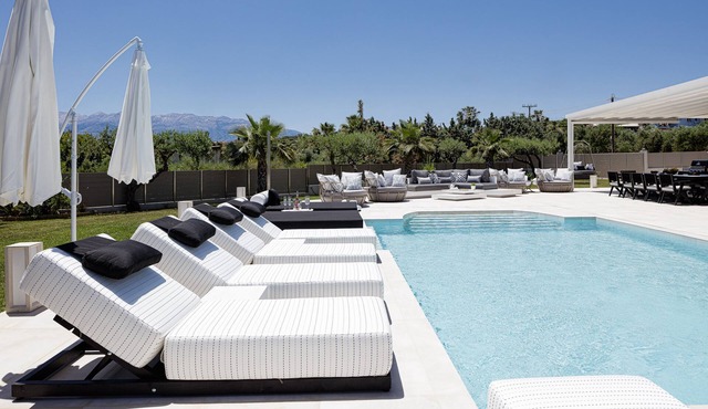 Villa with spa - playroom, 100m from sandy beach