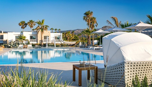 White Pearls Luxury Suites - Adults Only