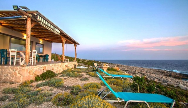 WHITE ROCK CAVE VILLA-WHITE ROCK CAVE VILLA