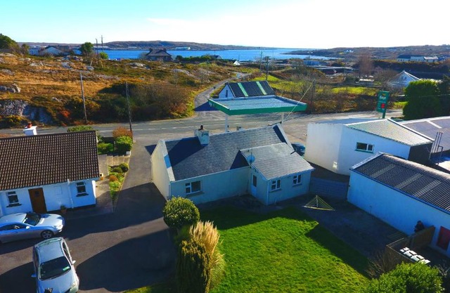 Carraroe Cottage