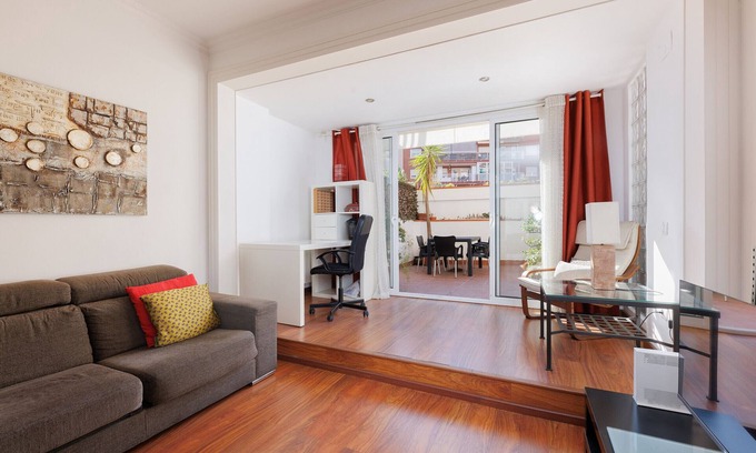 Sants Apartment | Private terrace, 3 bedrooms, 2 bathrooms, central