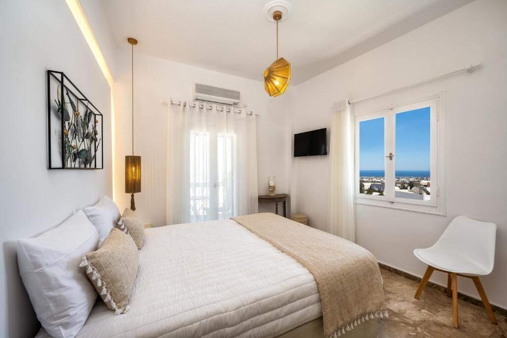 Photo of Bedroom in Fira