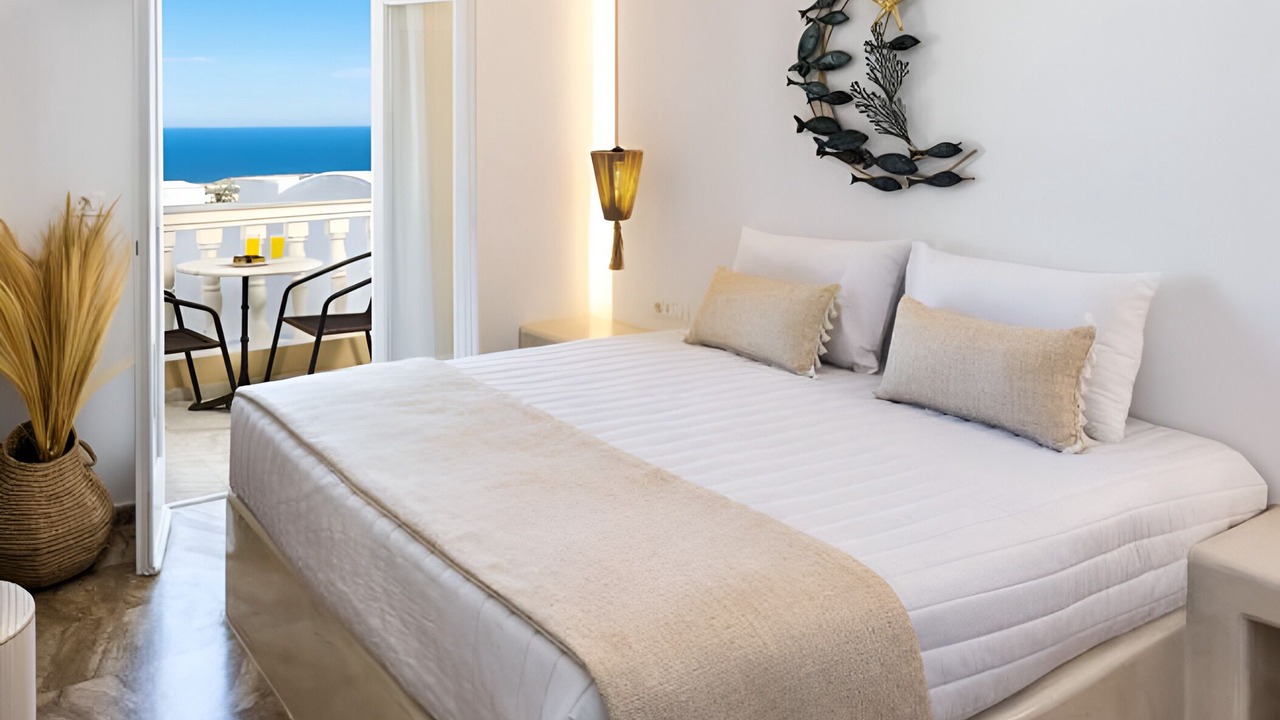 Photo of Bedroom in Fira