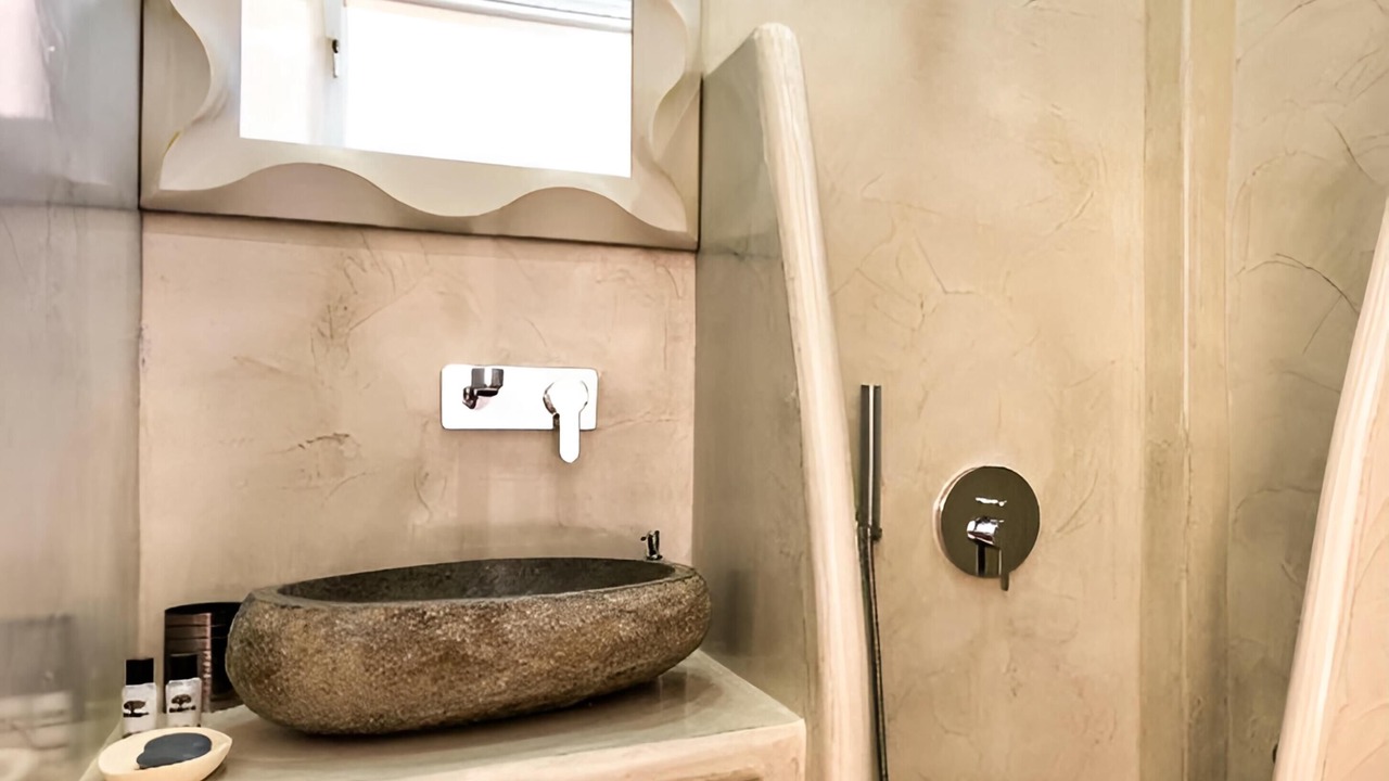 Photo of Bathroom in Fira