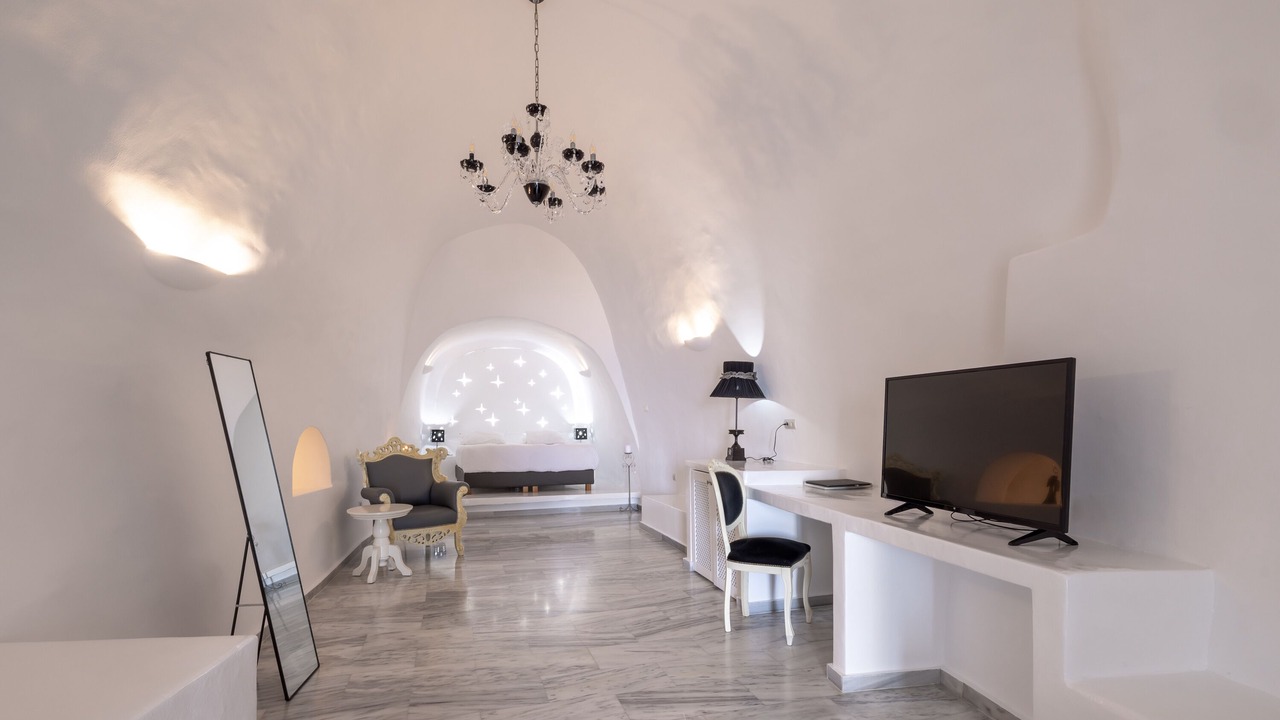 Photo of Bedroom in Fira