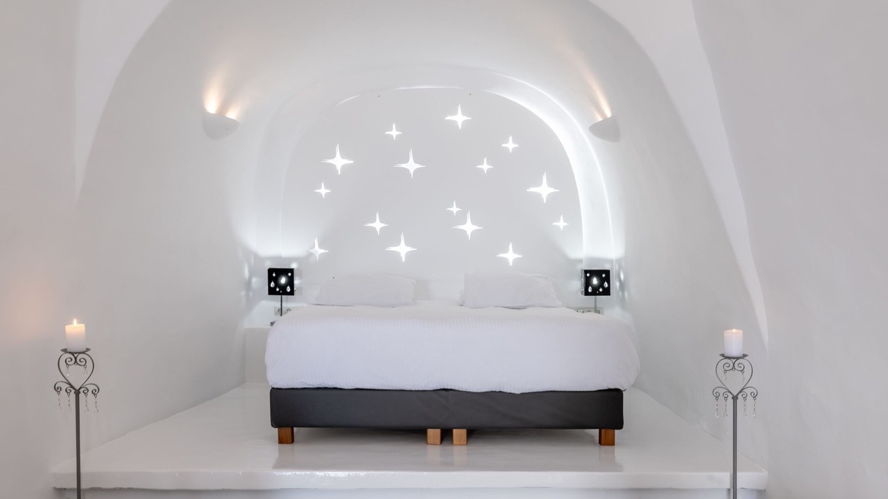 Photo of Bedroom in Fira