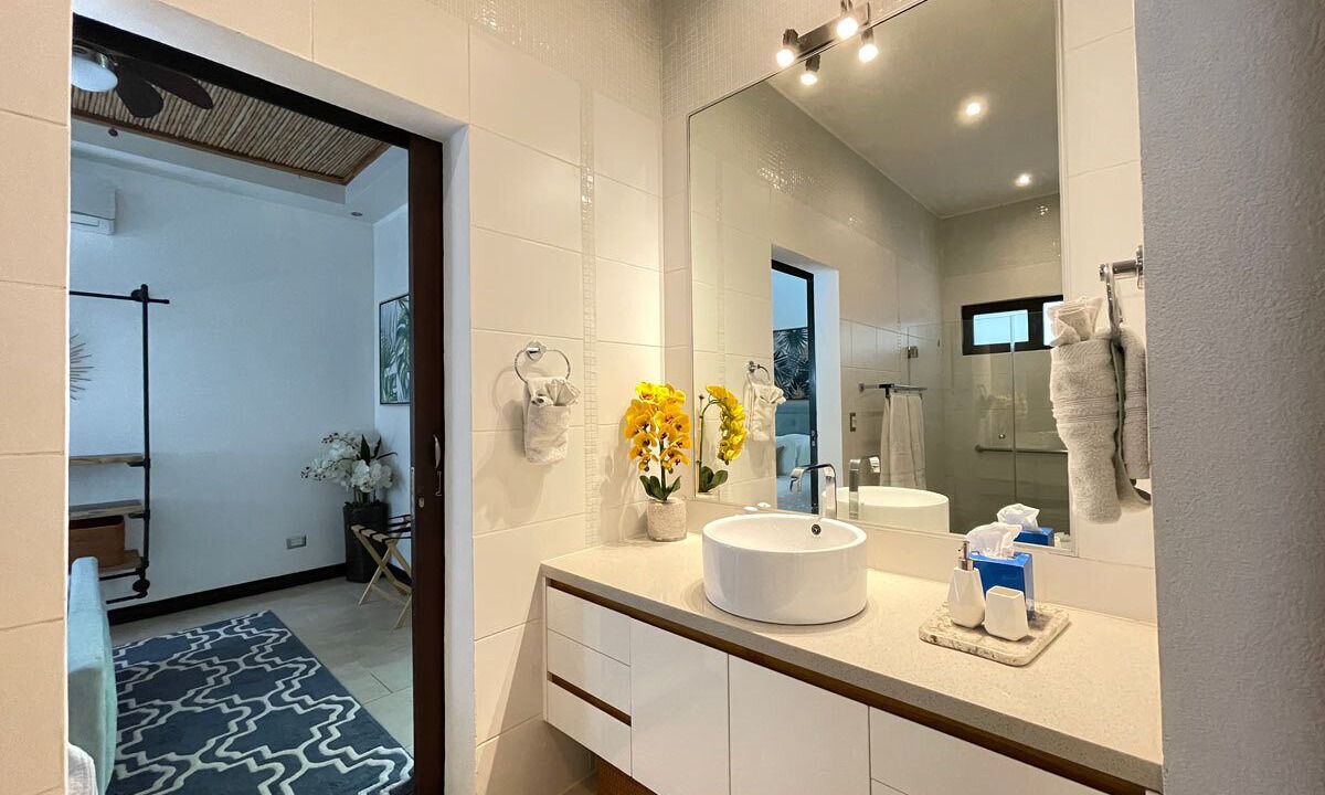 Photo of Bathroom in Tamarindo
