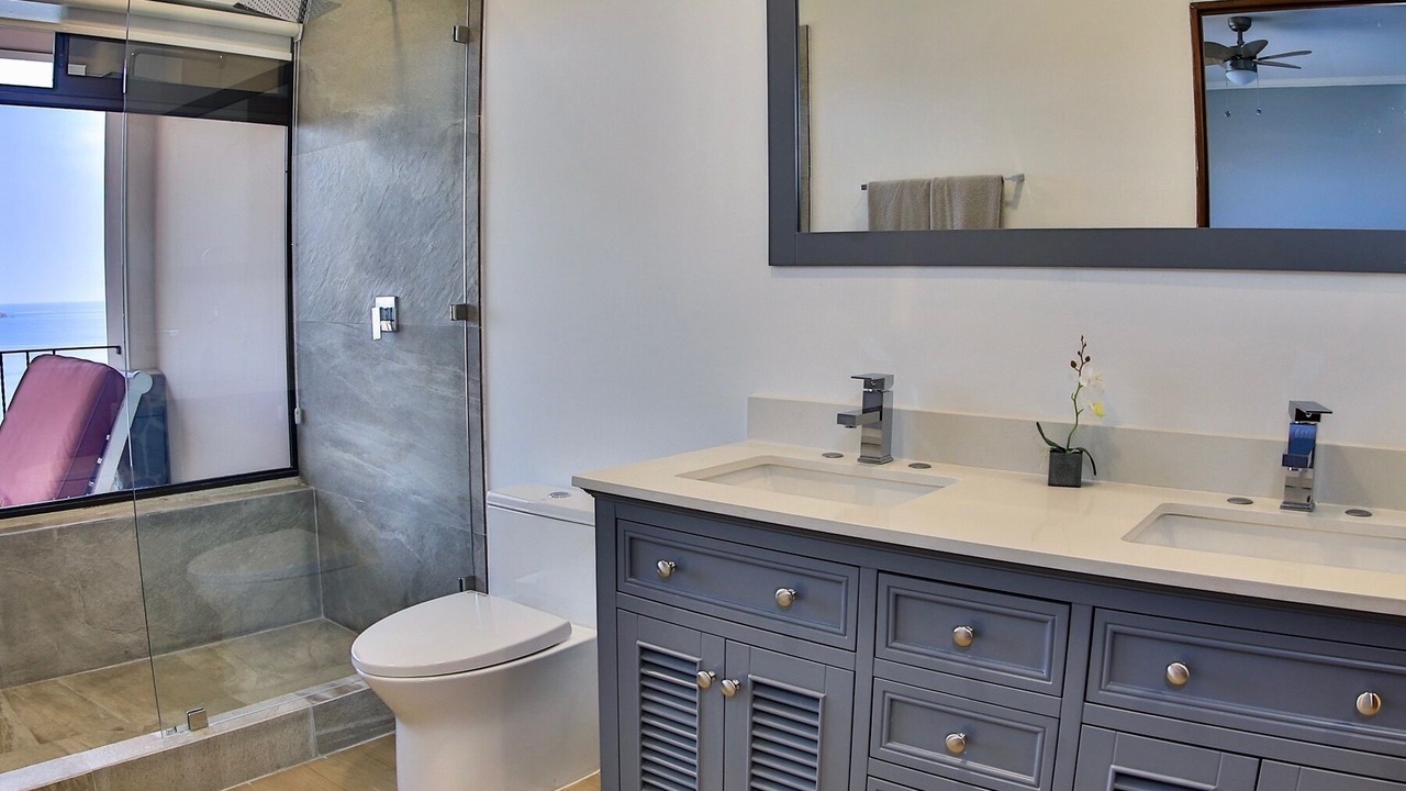 Photo of Bathroom in Playa Flamingo
